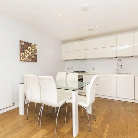 Image 2 - Heneage Street, Spitalfields, London, E1 5LJ, United Kingdom - Apartment for rent