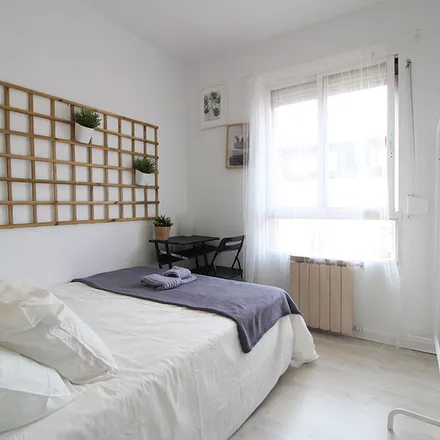 Image 2 - Madrid, Fitz Burger, Calle de Gabriel Lobo, 20, 28002 Madrid - Apartment for rent