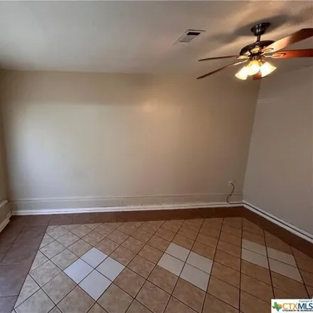 Image 3 - 1410 North W.S. Young Drive, Killeen, TX 76543, USA - House for rent