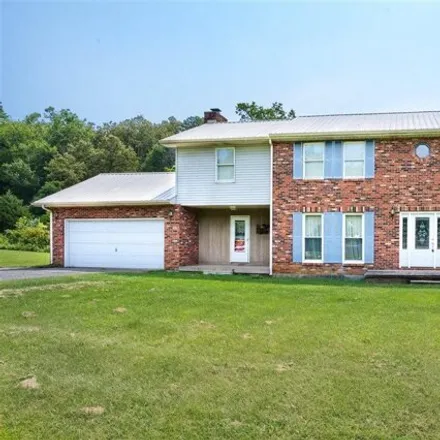 Buy this 4 bed house on 1370 Ferrill Hill Road in Buffalo, Larue County