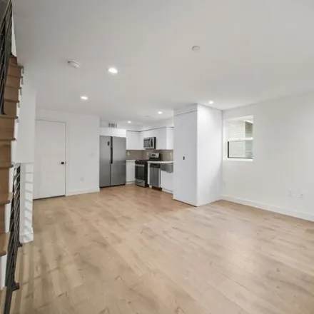 Image 3 - 3219 West 2nd Street, Los Angeles, CA 90004, USA - House for rent