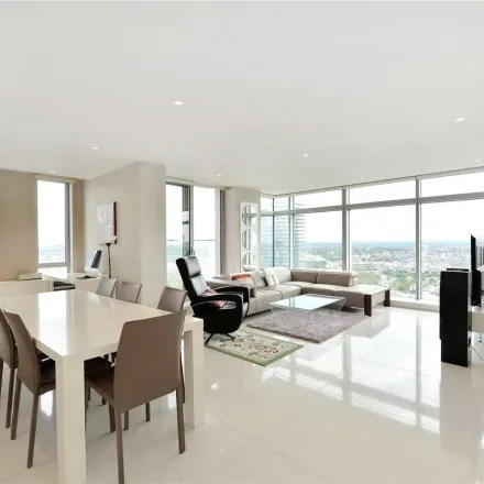 Image 6 - The Butler Service, 72 Marsh Wall, Canary Wharf, London, E14 9SL, United Kingdom - Apartment for rent