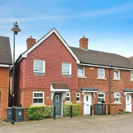 Buy this 2 bed house on 32 Withy Close in Romsey, SO51 7SA