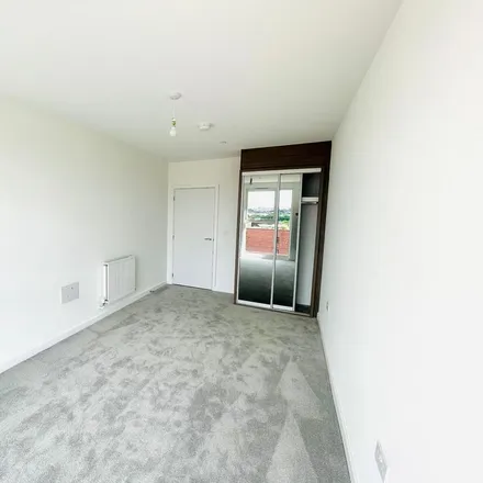 Image 4 - Shearwater Drive, London, NW9 7GE, United Kingdom - Apartment for rent