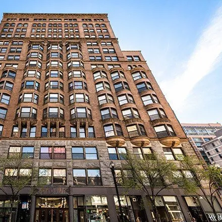 Rent this 4 bed condo on Manhattan Building in 431 South Dearborn Street, Chicago