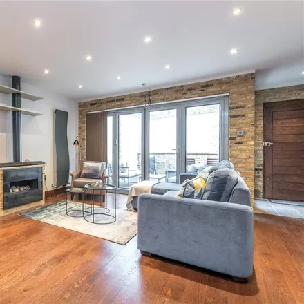 Image 1 - St Clements Street, London, N7 8BQ, United Kingdom - Townhouse for rent