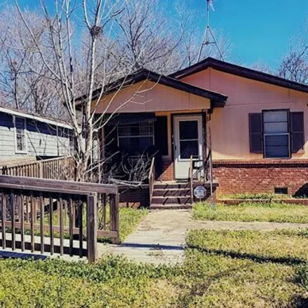 Buy this 2 bed house on 1552 Dewey Street in Jackson, MS 39209