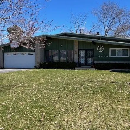 Image 3 - 8430 North 68th Street, Brown Deer, Milwaukee County, WI 53223, USA - House for sale