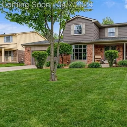 Buy this 4 bed house on 3176 Palm Aire Drive in Rochester Hills, MI 48309