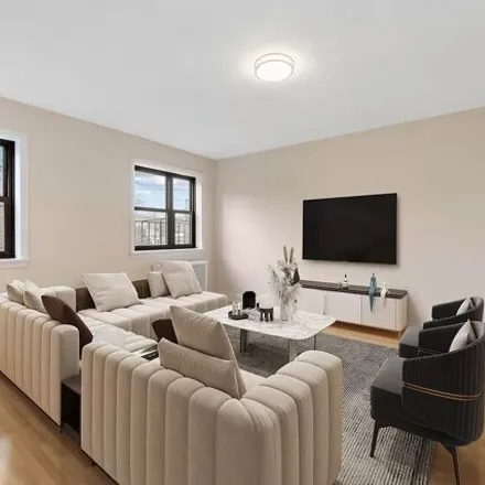 Image 2 - 20-57 20th Street, New York, NY 11105, USA - Apartment for rent