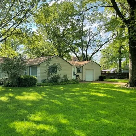 Image 1 - 477 Liberty Street Southeast, Weathersfield Township, Niles, OH 44446, USA - House for sale