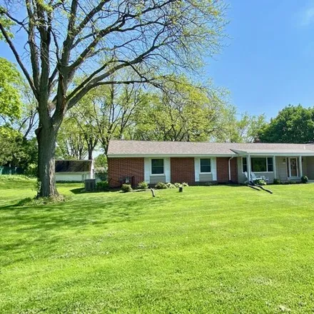 Image 3 - S65W12749 Byron Road, Muskego, WI 53150, USA - House for sale