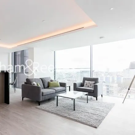 Rent this 1 bed apartment on Carrara Tower in City Road, London
