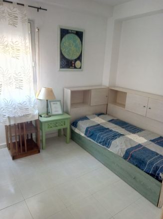 Rent this 3 bed room on Calle Jardín Atalaya in 41900 Camas, Sevilla