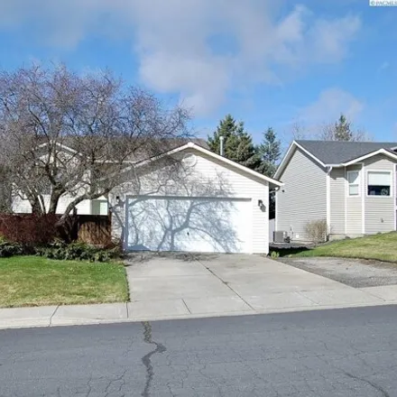 Buy this 4 bed house on 1641 Northwest Arcadia Drive in Pullman, WA 99163