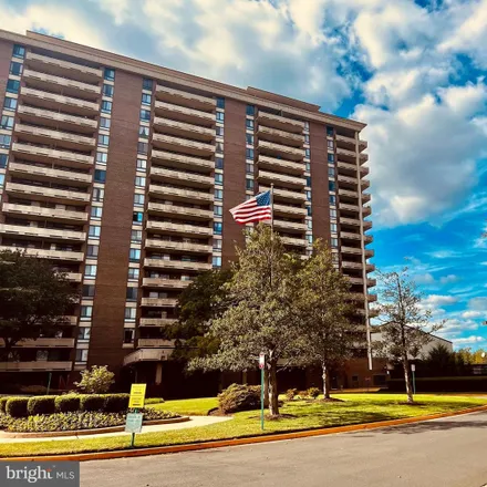 Image 2 - Old Meadow Road, Tysons, VA 22109, USA - Condo for sale