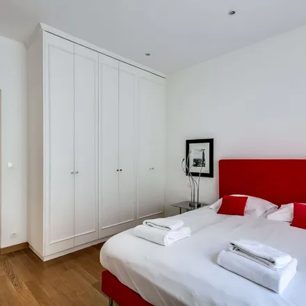 Rent this 3 bed apartment on 85 Rue La Boétie in 75008 Paris, France