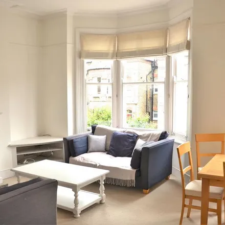 Image 7 - 90 Cromford Road, London, SW18 1NY, United Kingdom - Apartment for rent