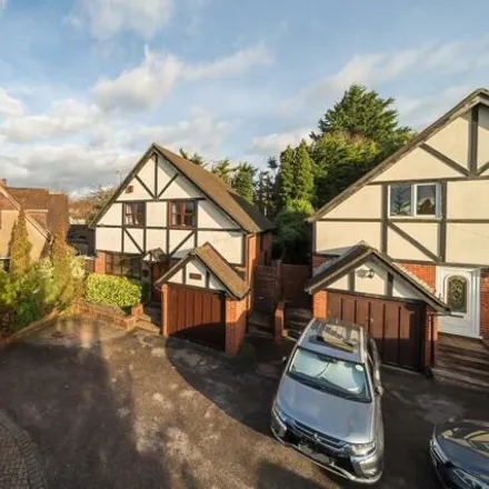 Buy this 4 bed house on New Road in High Wycombe, HP12 4RU