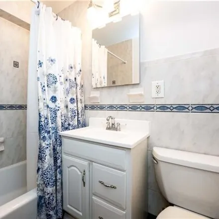 Image 7 - 333 East 66th Street, New York, NY 10065, USA - Apartment for sale