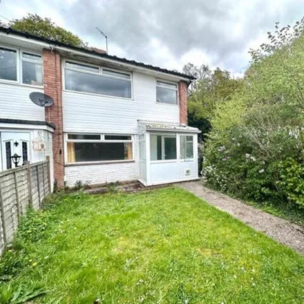Buy this 3 bed house on Spinney Close in Havant, PO8 8QU
