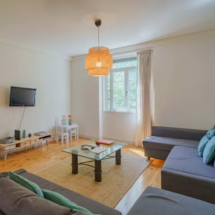 Rent this 4 bed apartment on Deu-la-Deu I in Rua de Sá da Bandeira, 4000-437 Porto