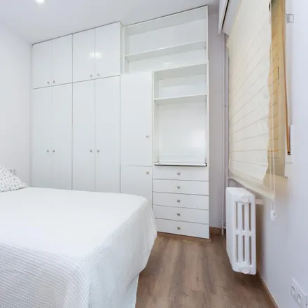 Rent this 2 bed apartment on Carrer de Villarroel in 208, 210