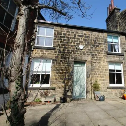 Rent this 2 bed room on Art in 6-8 Weetwood Lane, Leeds