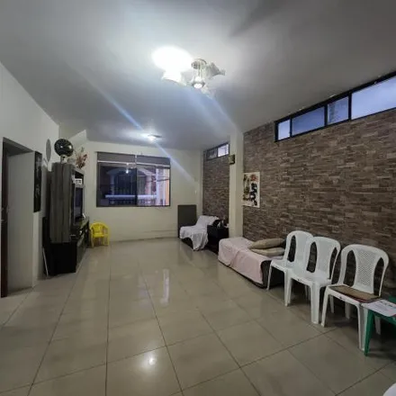 Buy this 7 bed house on 3° Pt. 7 No in 090607, Guayaquil