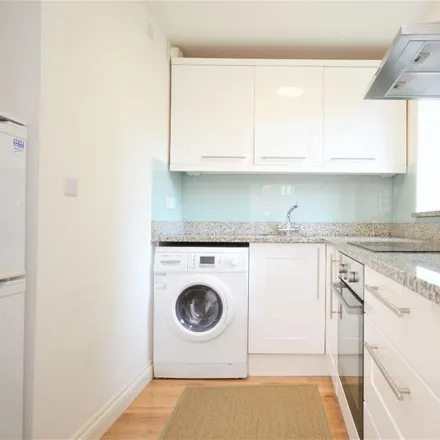 Image 2 - 60-75 Cotton Avenue, London, W3 6YE, United Kingdom - Apartment for rent