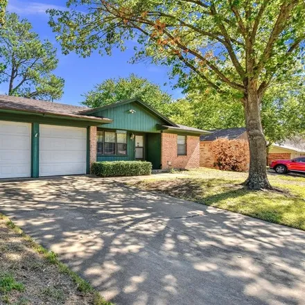 Image 2 - 706 South Hyde Park Avenue, Denison, TX 75020, USA - House for sale