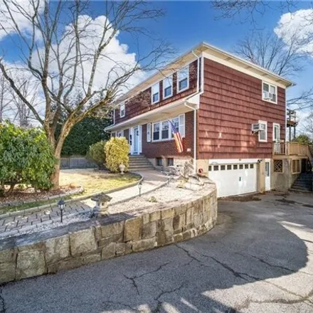 Image 4 - 514 Orchard Street, Village of Mamaroneck, NY 10543, USA - House for sale