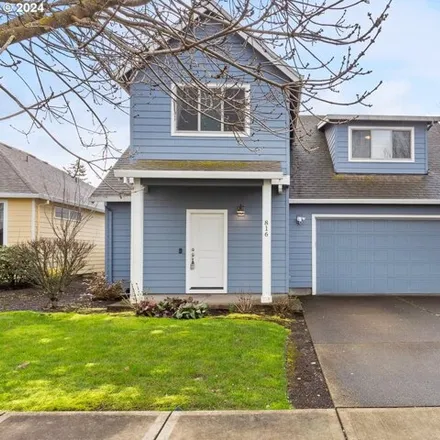 Buy this 4 bed house on 824 Corinne Drive in Newberg, OR 97132