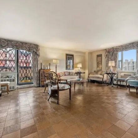 Image 4 - 1515 1st Avenue, New York, NY 10075, USA - Apartment for sale