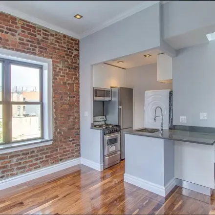 Rent this 3 bed apartment on 68 Clinton Street in New York, NY 10002