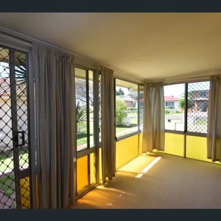 Image 9 - Canberra Street, Harristown QLD 4350, Australia - Apartment for rent