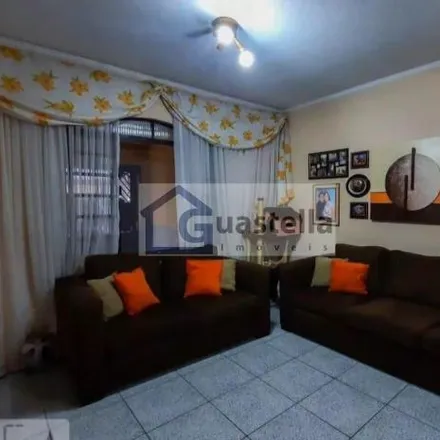 Buy this 3 bed house on Rua Capitão Olegário Teixeira Costa in Planalto, São Bernardo do Campo - SP
