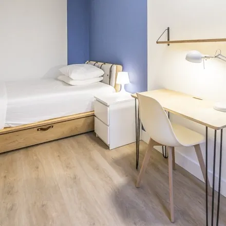 Rent this 4 bed room on Delflandplein in Delflandplein 1, 1062 HP Amsterdam