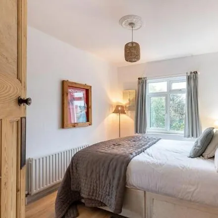 Rent this 4 bed townhouse on Mount Ephraim Lane in London, SW16 1JE