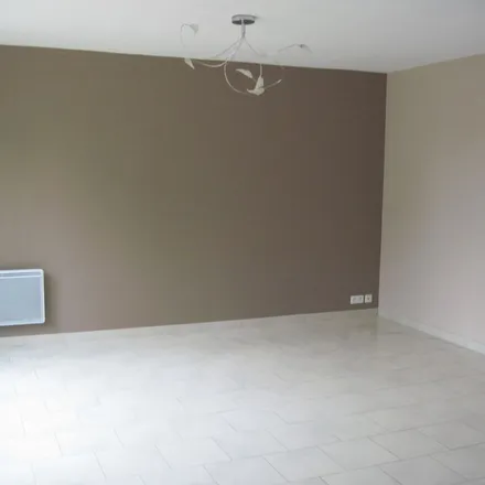 Rent this 4 bed apartment on 6 Rue de Bercy in 34060 Montpellier, France