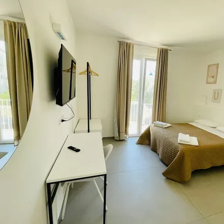 Rent this studio house on Via L. da Vinci 113