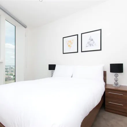 Image 3 - Sky Gardens, 22 Wyvil Road, London, SW8 2ST, United Kingdom - Apartment for rent