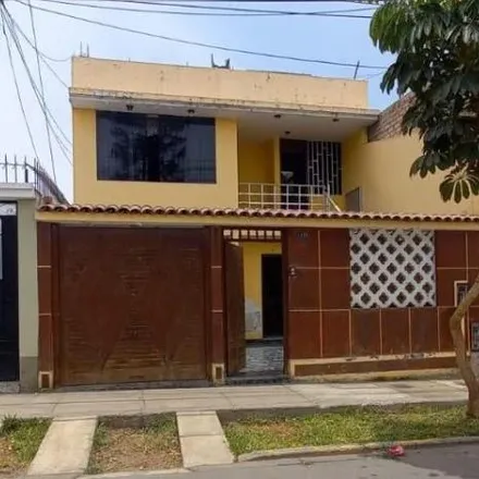 Buy this 3 bed house on Liceo Naval Capitan de Navio Luis German Astete in Calle Gritos de Huaura, La Perla