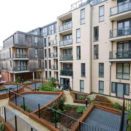 Rent this 2 bed apartment on Falcon Road in York Road, Guildford