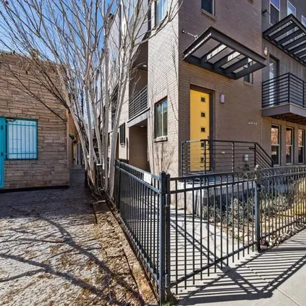 Image 1 - 2051 Downing Street, Denver, CO 80205, USA - House for sale