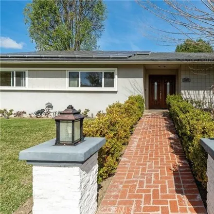 Image 3 - Alley ‎90762, Los Angeles, CA 91307, USA - House for sale