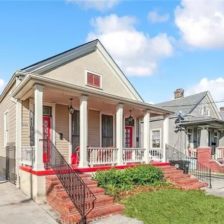 Rent this 3 bed house on 2724 Milan Street in New Orleans, LA 70115