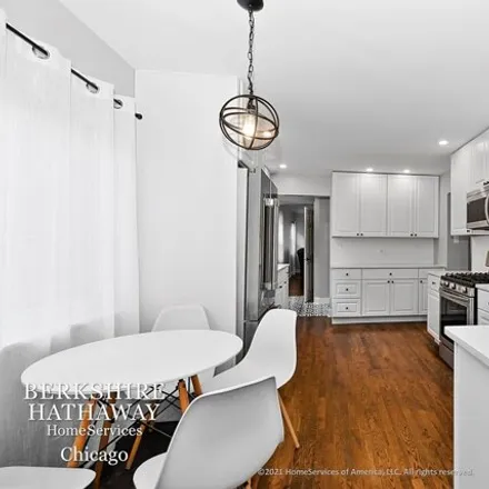 Image 9 - 10200 South Leavitt Street, Chicago, IL 60643, USA - House for sale