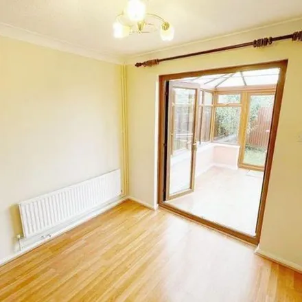 Rent this 3 bed apartment on Chipping Vale in Bletchley, MK4 2JN