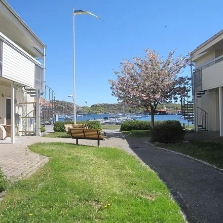 Rent this 2 bed apartment on Strandvägen in 456 55 Sotenäs kommun, Sweden